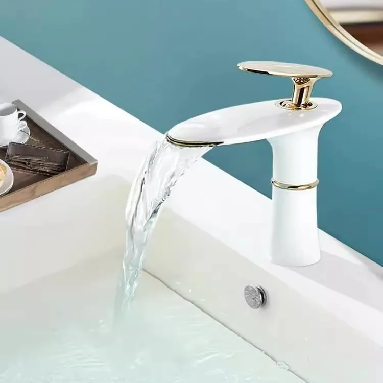 Home Hardware Bathroom Sinks - خلاط حوض شلال أبيض وذهبي ساخن