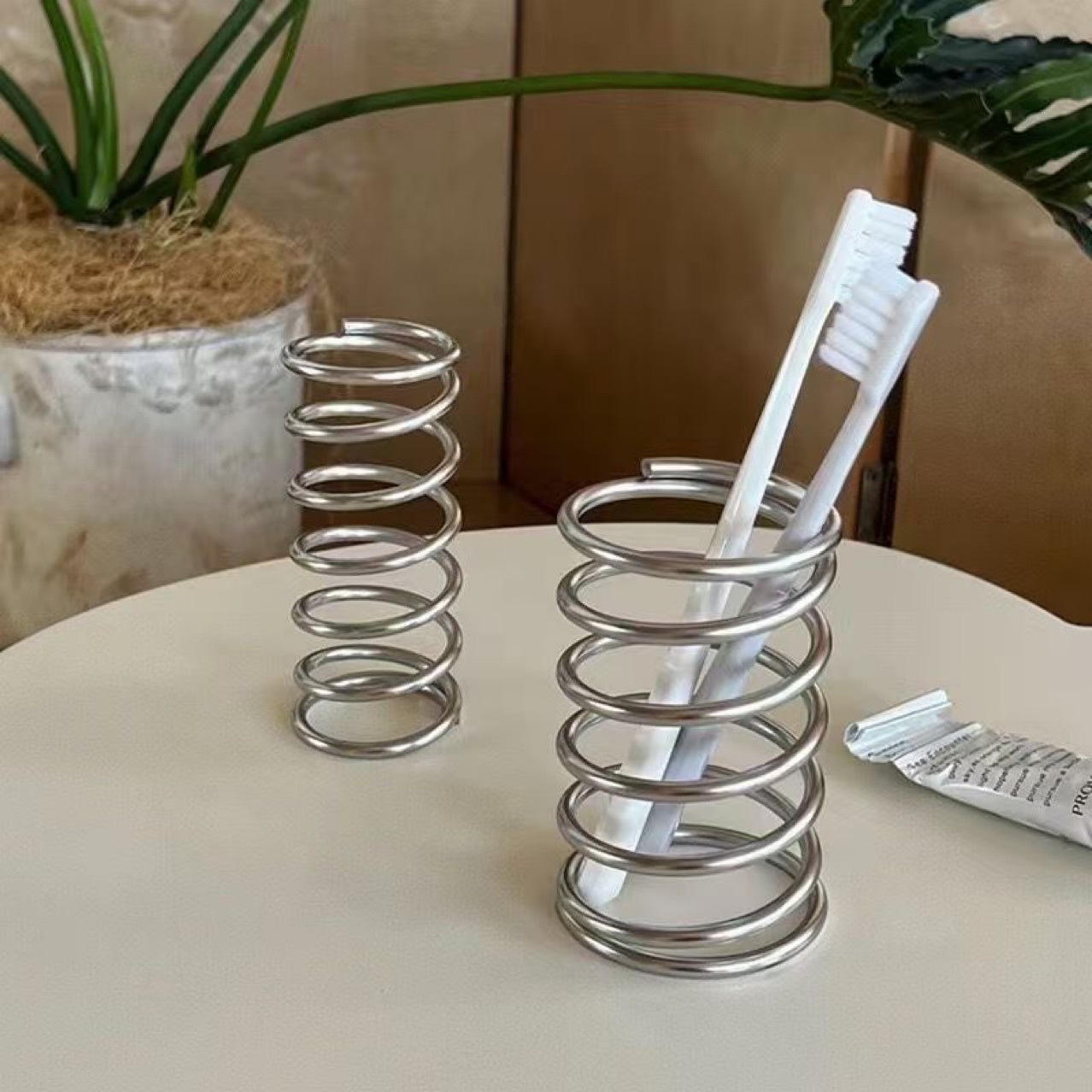 الفولاذ المقاوم للصدأ فرشاة ال - مراجعة Home Bathroom Gadgets وسعره