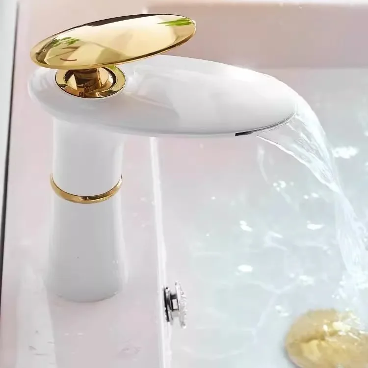 خلاط حوض شلال أبيض وذهبي ساخن  - مراجعة Home Hardware Bathroom Sinks وسعره